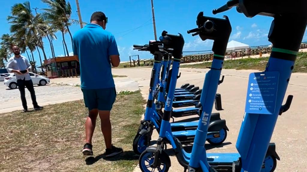 Mais de 80 usuários já foram bloqueados por uso indevido de patinetes elétricos em Aracaju - SMTT Aracaju